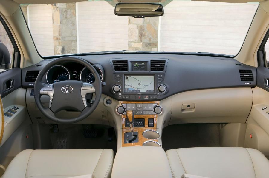  Toyota Highlander Hybrid 2008 года  (фото 22 из 42)
